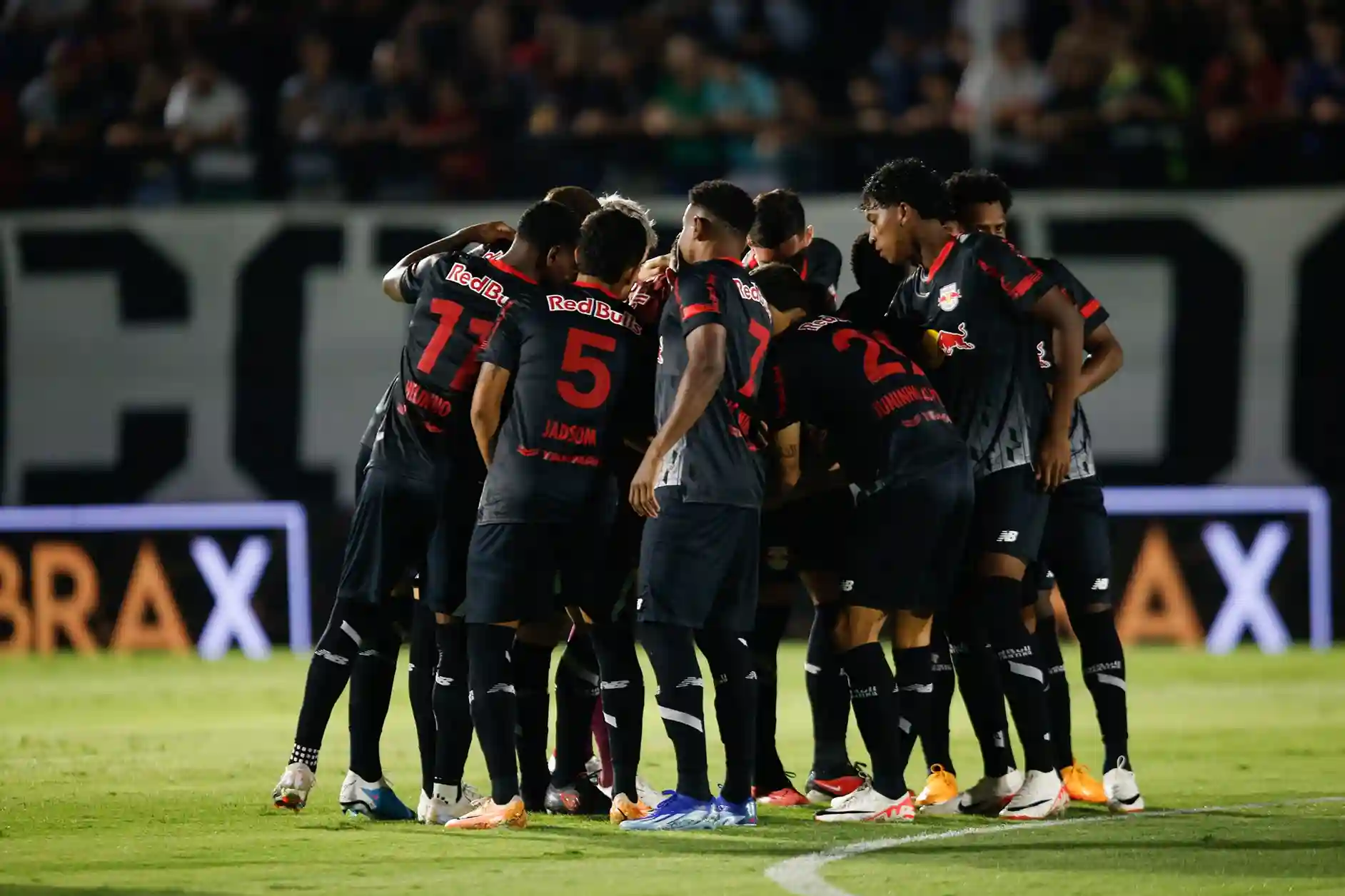 Corinthians sonda lateral do Bragantino