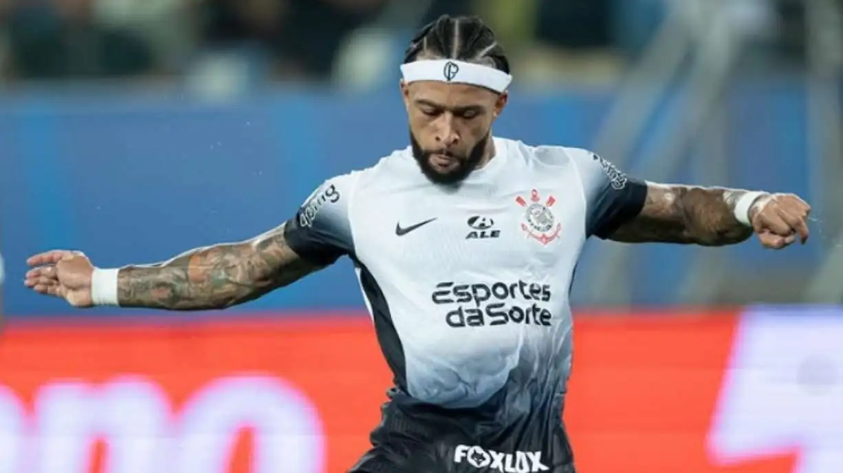 Entenda por que Memphis Depay ainda não brilhou em 2025 pelo Corinthians