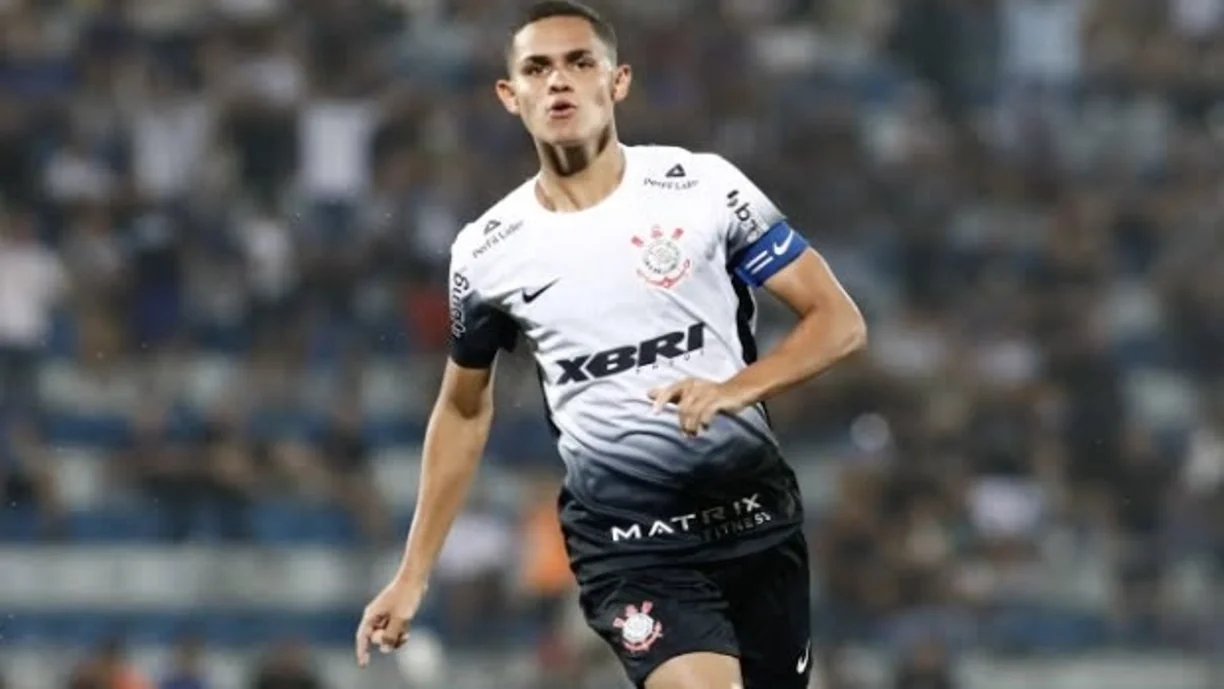 Destaque da Copinha sonha com chance no profissional do Corinthians