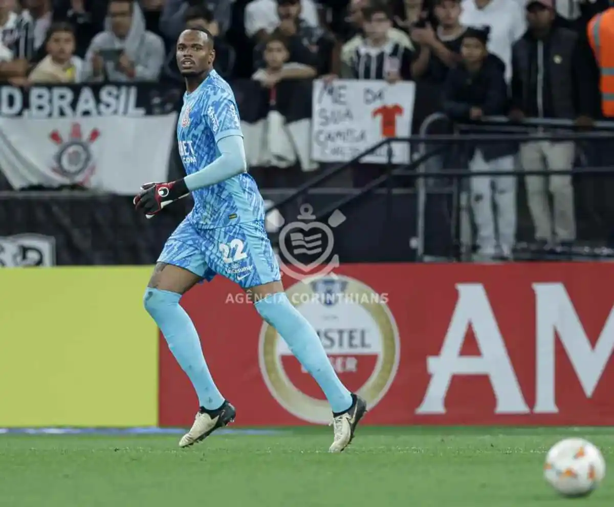 Carlos Miguel, ex-goleiro do Corinthians, tem noite trágica pela FA Cup. Foto: Rodrigo Coca / Agência Corinthians