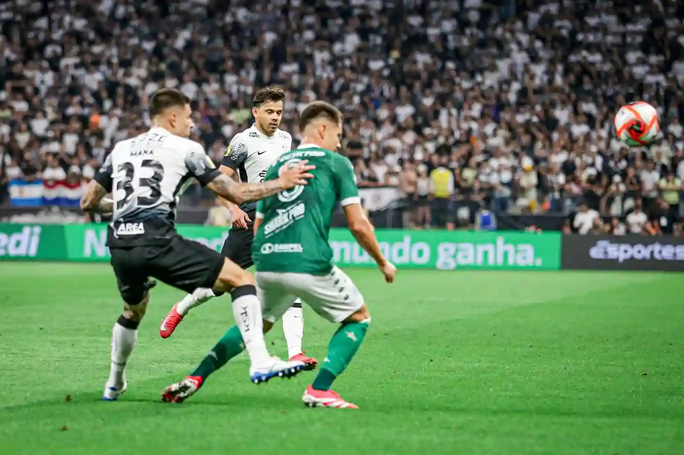 Corinthians e Atlético Mineiro disputam contratação de jogador do Guarani - Foto: Raphael Silvestre/Guarani FC