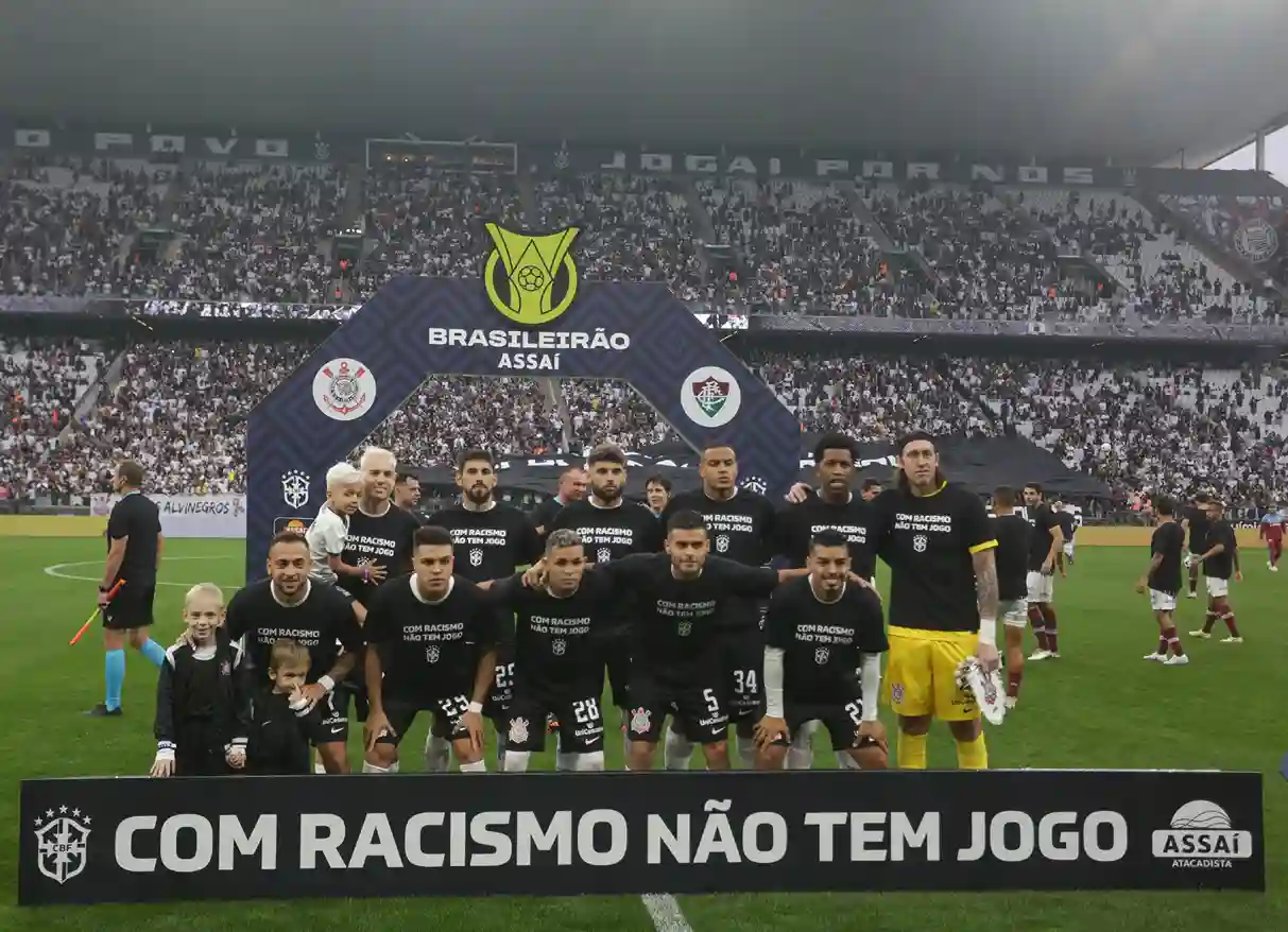 Ex-jogador do Corinthians é exaltado pelo jornal inglês 'The Sun', que destaca também a boa campanha de sua equipe - Foto: Rodrigo Coca/Agência Corinthians