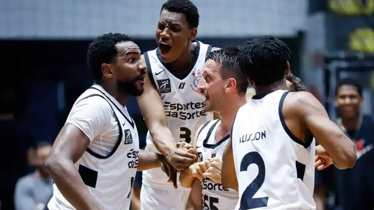 Corinthians volta a jogar após uma semana e pega o Paulistano pelo NBB