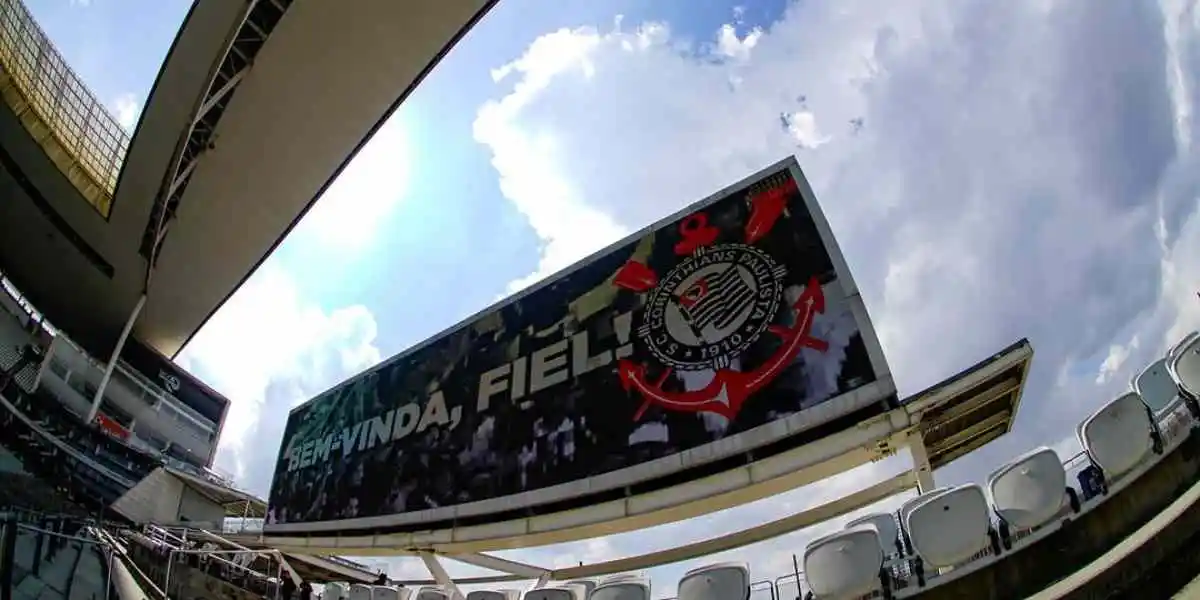 A partida entre Corinthians e Guarani terá a transmissão de 7 veículos ao mesmo tempo. Foto:Luiz Fernando Carrijo / Corinthians