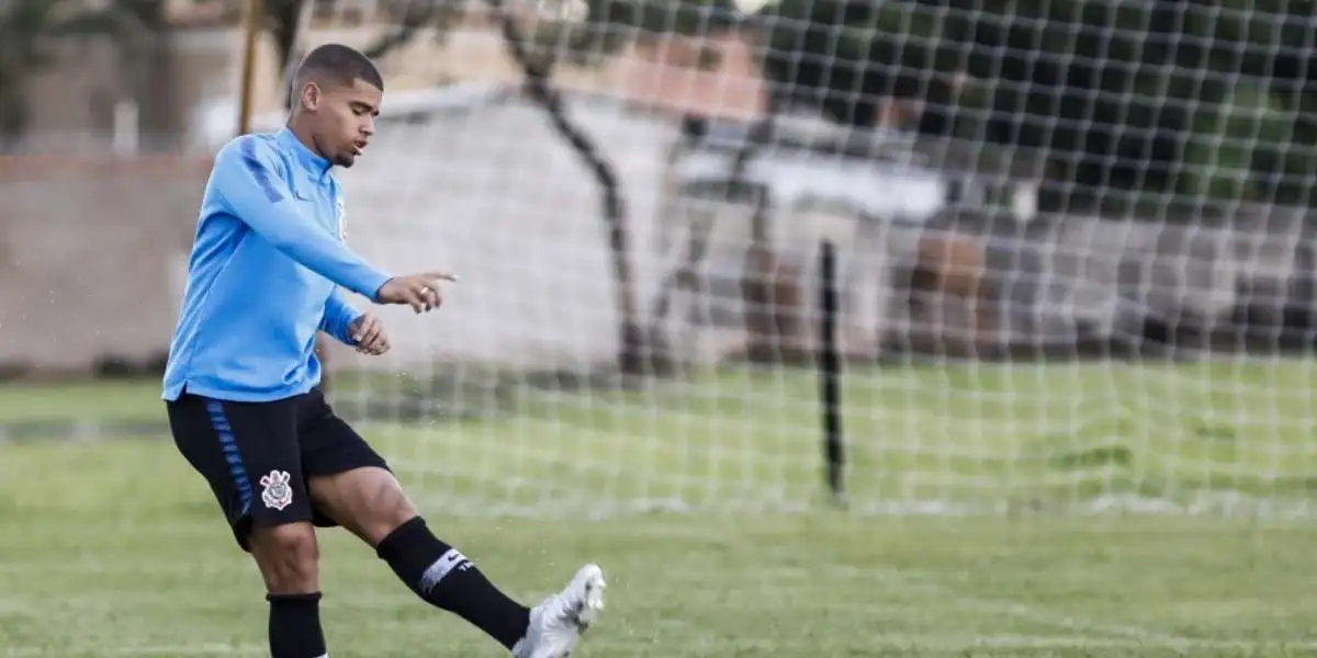 Ex-Corinthians fala sobre relação com ídolos do clube