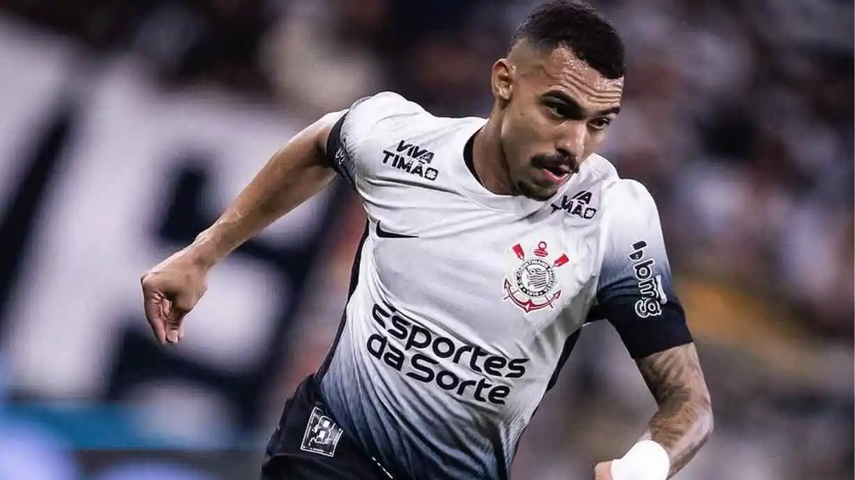 Matheuzinho, lateral-direito do Corinthians, fez revelações em participação no podcast Podpah - Foto: Reprodução