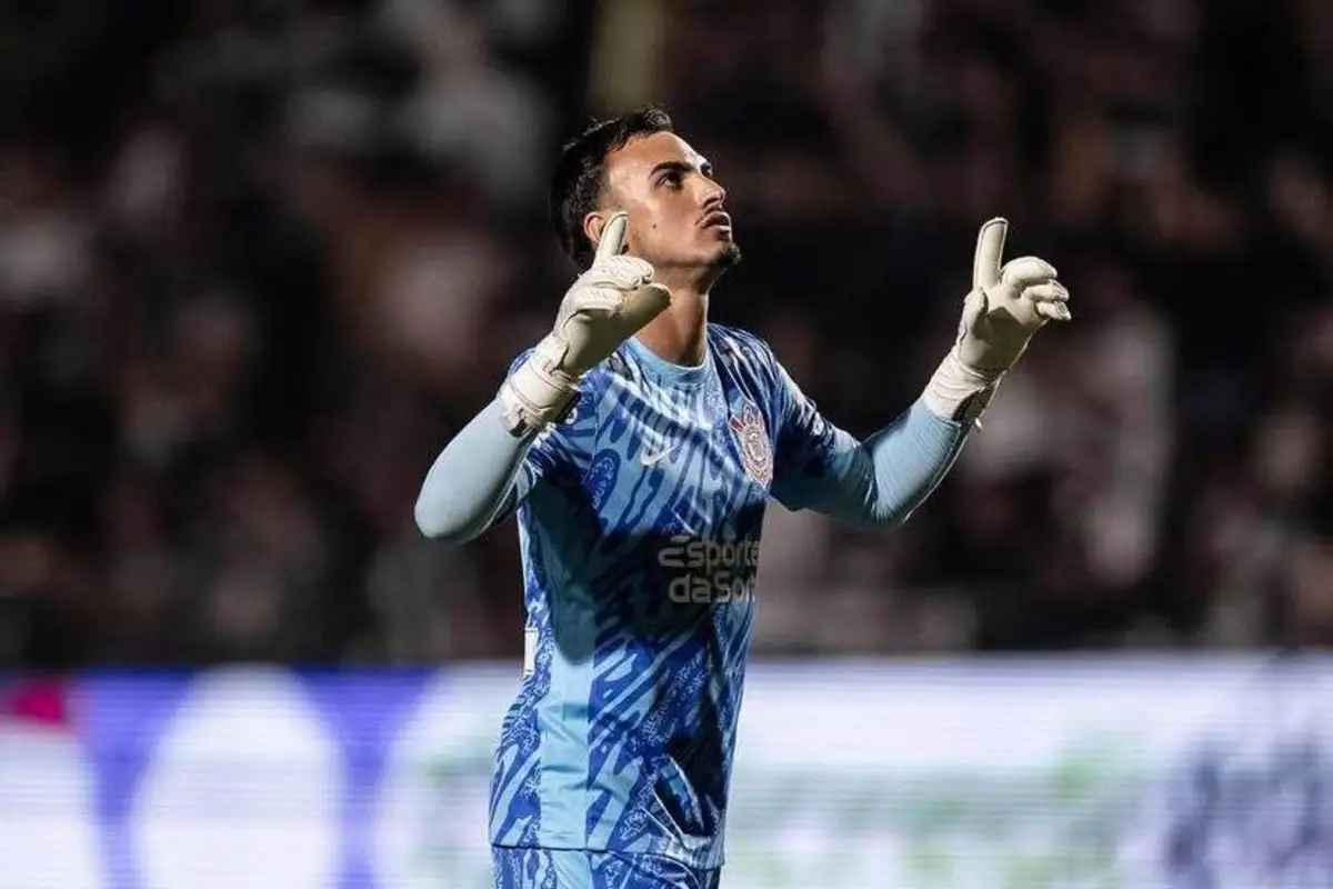 O goleiro Matheus Donelli atuou profissionalmente no Estádio do Pacaembu pela primeira vez. Foto: Reprodução