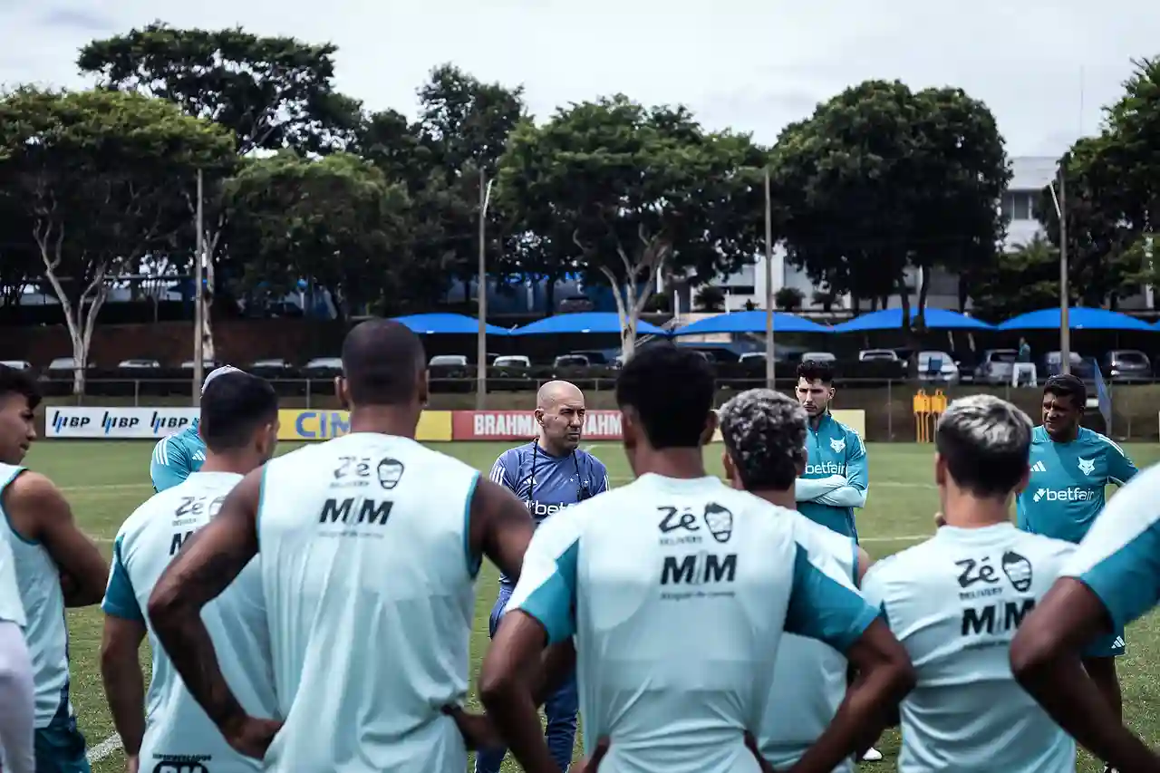 De olho no mercado, o Corinthians fez uma sondagem por jogador titular do Cruzeiro no início desta temporada - Foto: Gustavo Aleixo/Cruzeiro