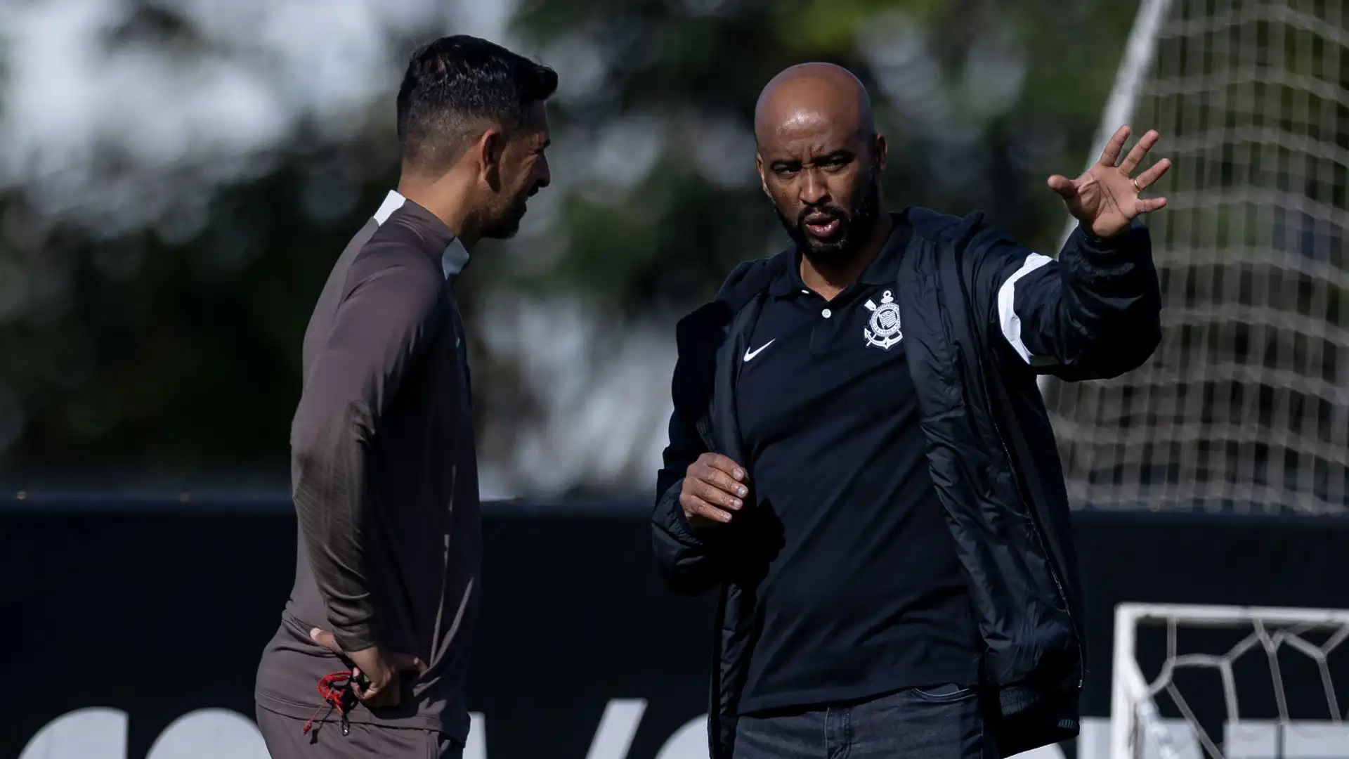 Corinthians terá apenas cinco dias para contratar antes de fechamento da janela