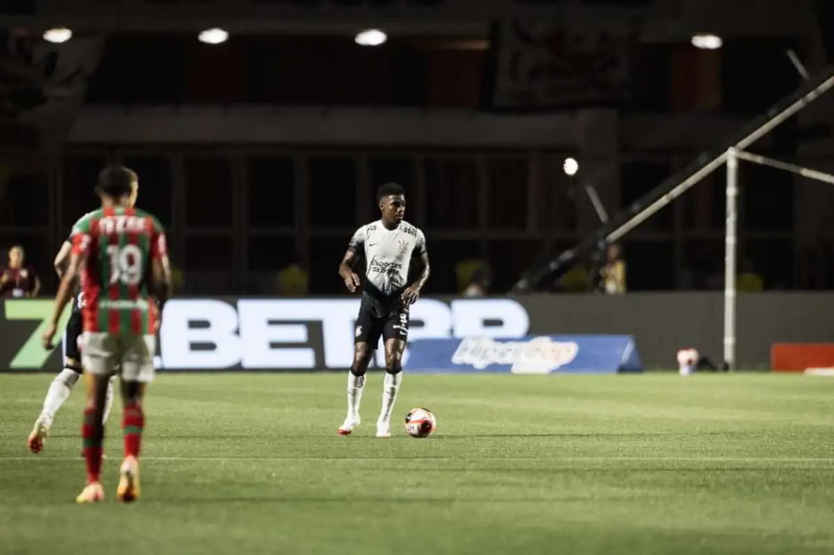 Félix Torres é um dos pendurados do Corinthians para enfrentar a equipe do Guarani. Foto: Wanderson de Oliveira / Meu Timão