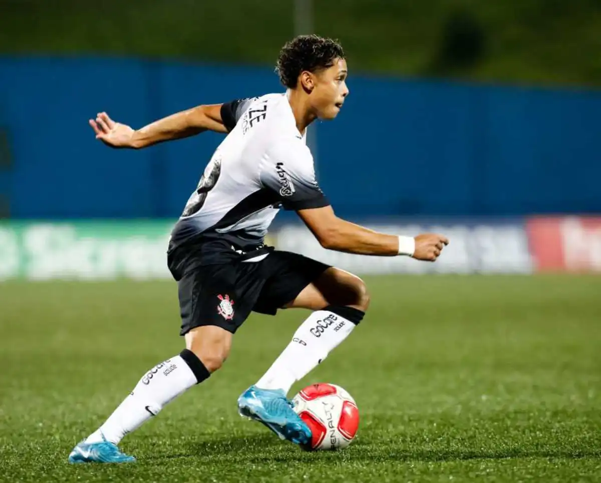 Dupla destaque na Copinha 2025, fará parte do elenco profissional contra o Novorizontino. Foto: Rodrigo Gazzanel/Agencia Corinthians