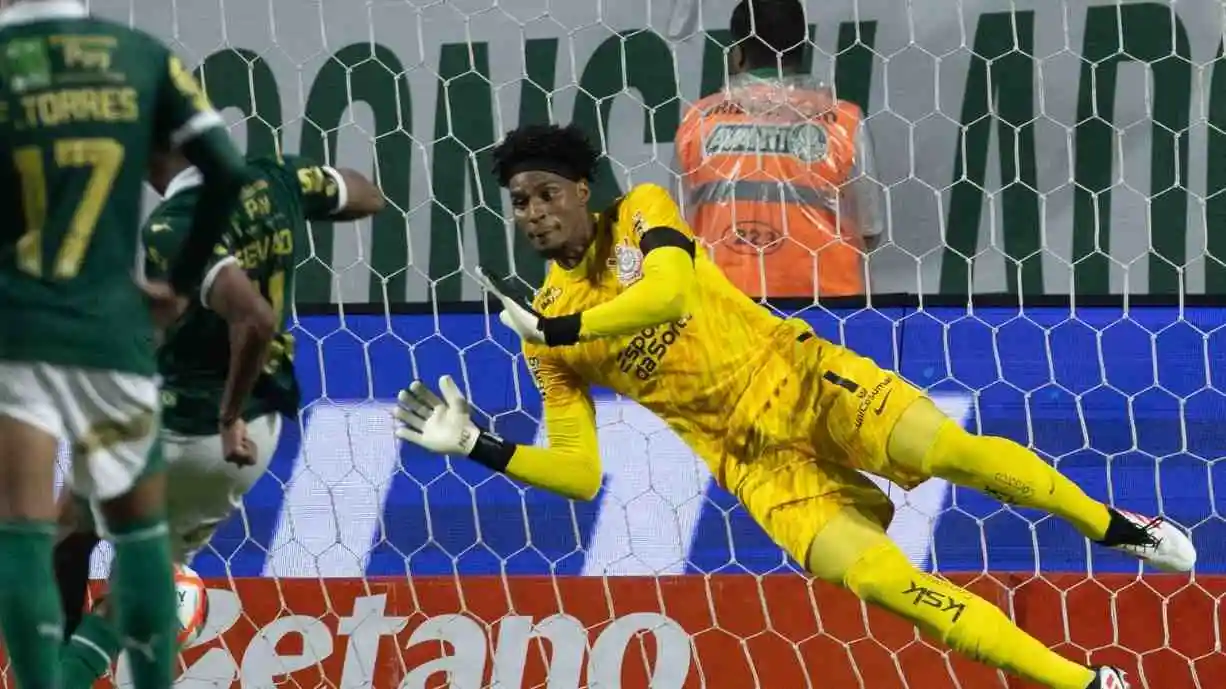 Com direito a expulsão, pênalti perdido e uma atuação decisiva do goleiro Hugo Souza, Dérbi terminou 1 a 1 - Foto: Rodrigo Coca / Corinthians