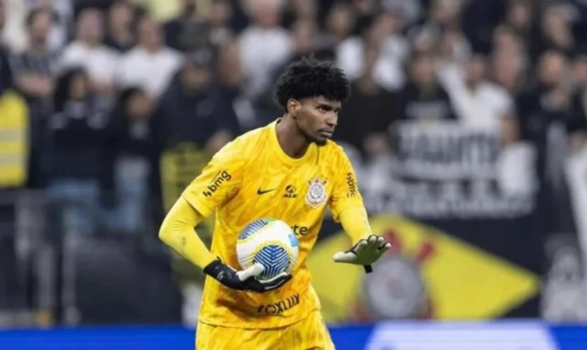 Hugo Souza, atual goleiro do Corinthians revela que recusou proposta milionária em futebol saudita para defender o Timão. Foto: Reprodução