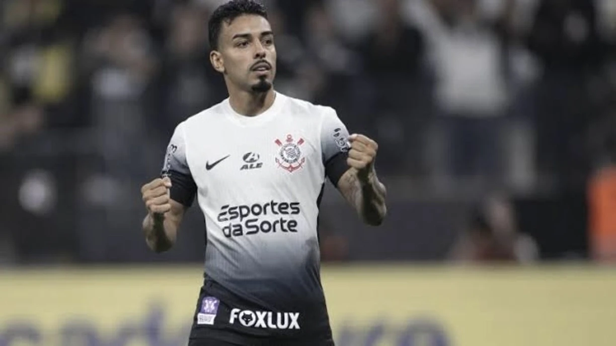 Bidu é o 26º lateral-esquerdo que mais atuou com a camisa do Timão, além de ser o 19º com mais gols marcados | IMAGO/Fotoarena