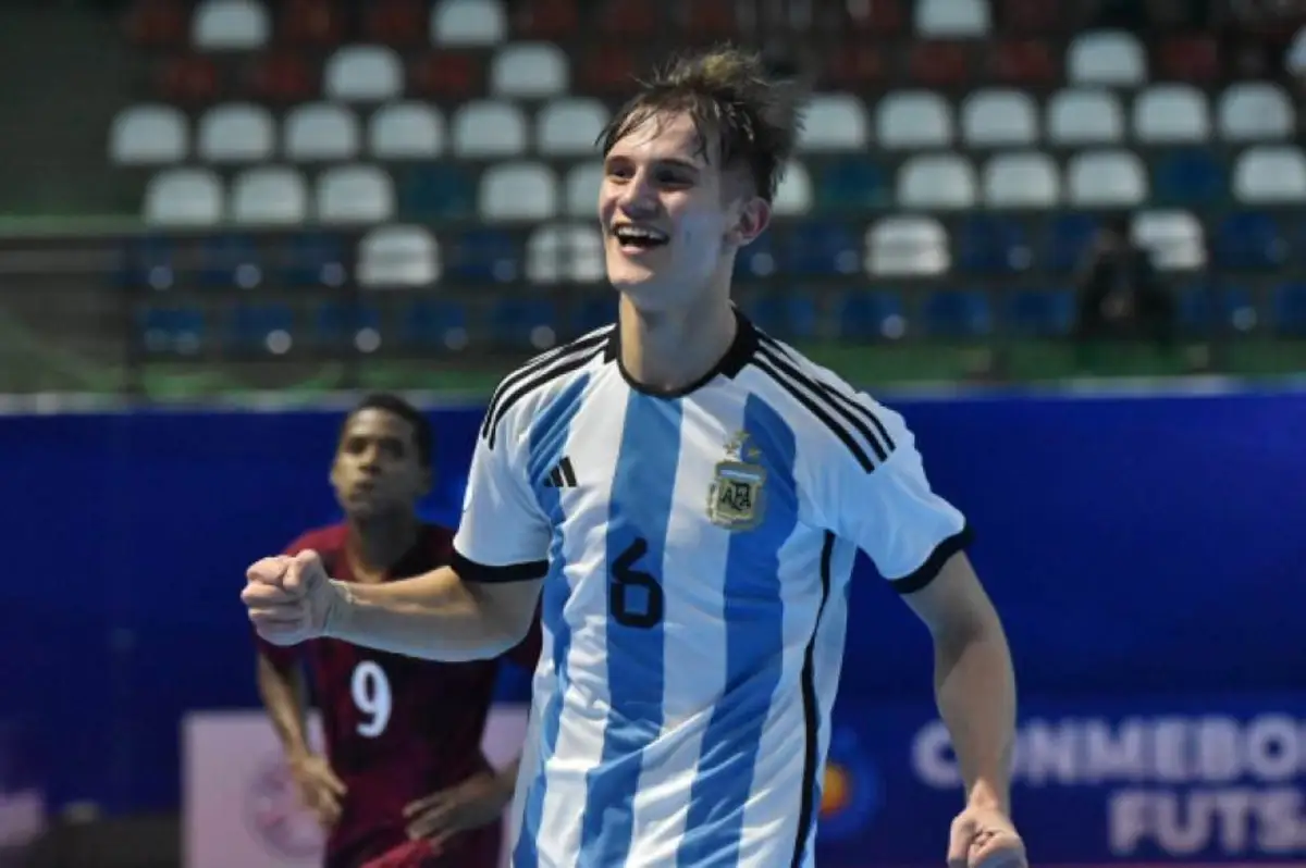 O argentino Ivan Monteiros, é a mais nova promessa para a equipe do Sub-20 do Futsal Corintiano. Foto: Divulgação/Twitter Argentina