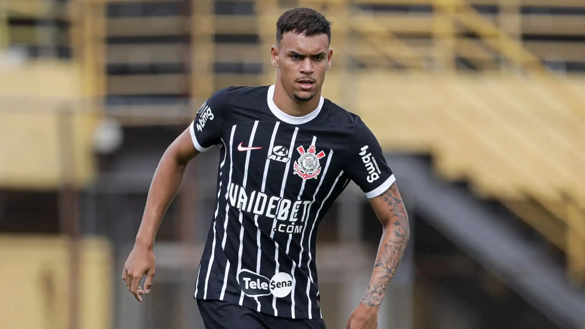 Provável titular para o jogo contra o São Bernardo, João Pedro analisa duelo do Corinthians