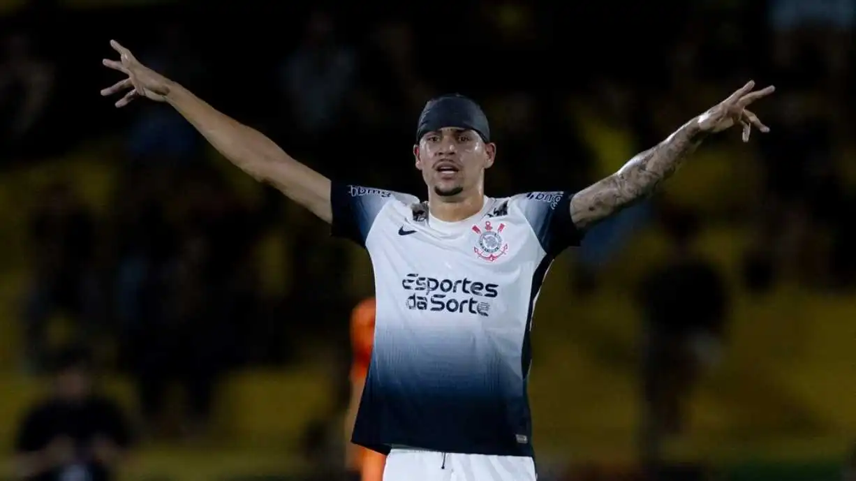 Emiliano Díaz fala sobre João Pedro Tchoca como titular do Corinthians