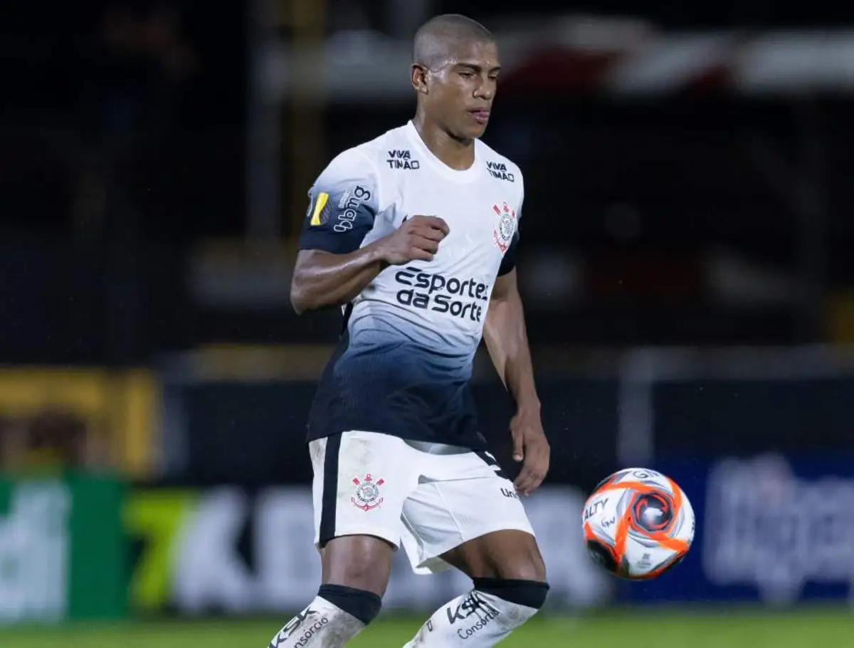 João Vitor, conhecido como "Jacaré", vem tendo destaque neste início de temporada por ter caído nas graças de Ramón Díaz. Foto: Rodrigo Coca/Agência Corinthians