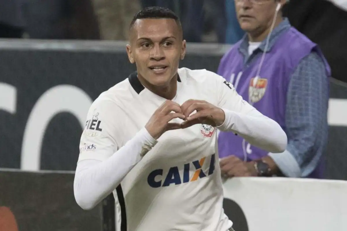 Léo Jabá, do São Bernardo, relembra passagem pelo Corinthians