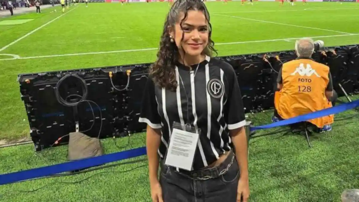 Romance entre Maisa Silva e jogador do Corinthians movimentam a web