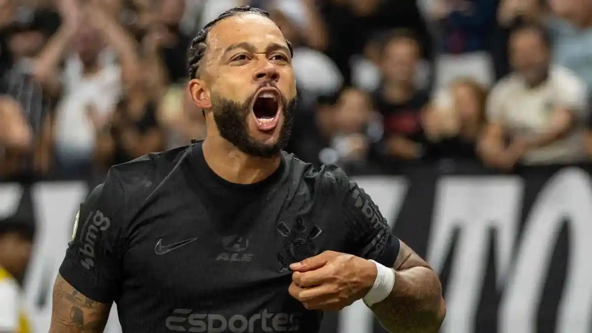 Memphis Depay como segundo maior goleador do Corinthians, desde a sua chegada a equipe alvinegra. Foto: Reprodução