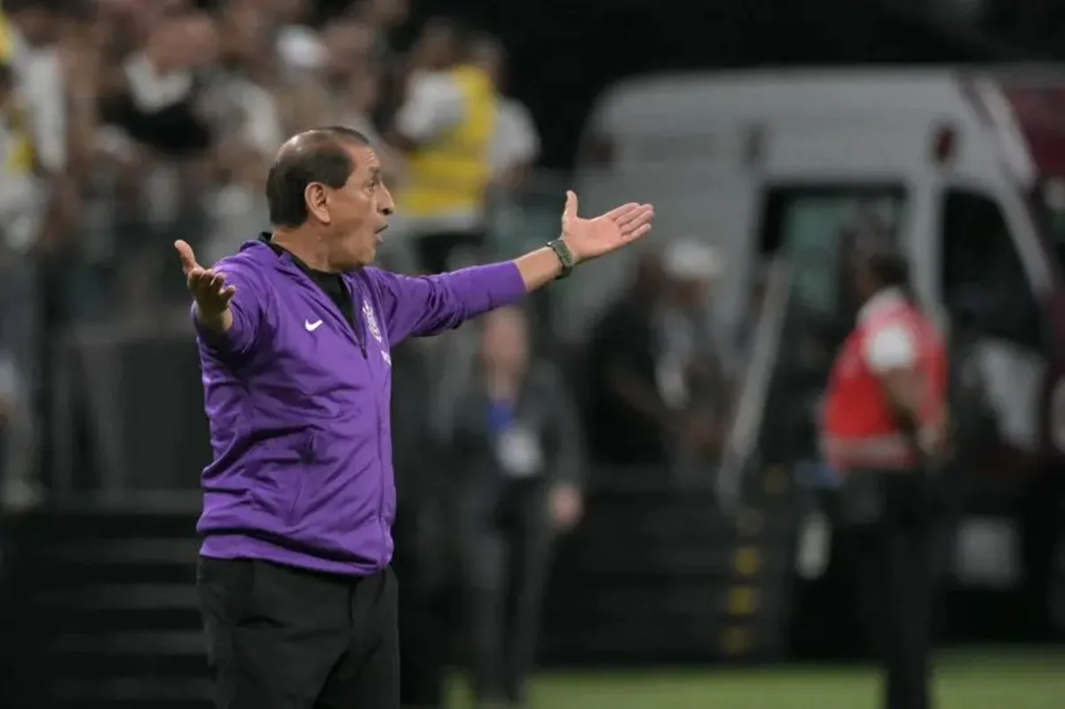 Apesar do Corinthians ter vencido o Universidad Central por 3 a 2 na Pré-Libertadores, o setor defensivo da equipe segue preocupante. Foto: NELSON ALMEIDA / AFP