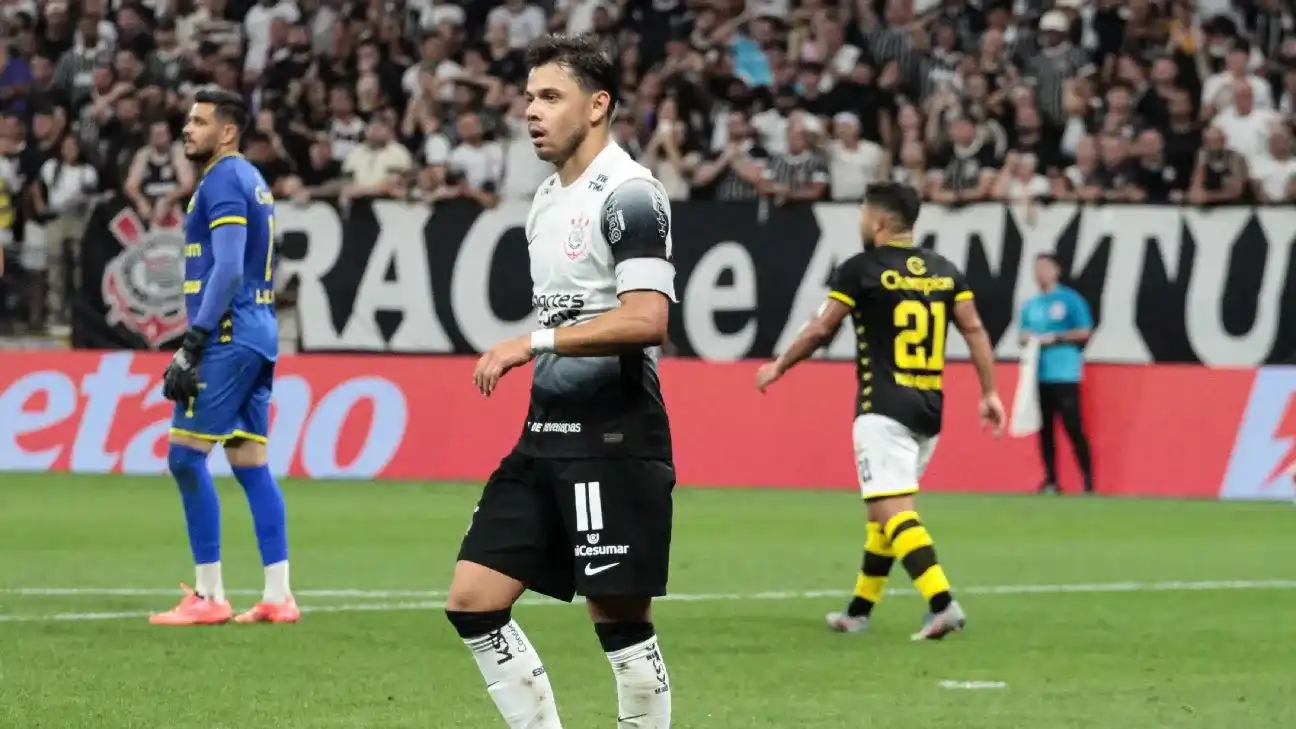 Craque do jogo contra o São Bernardo, Ángel Romero exalta classificação do Corinthians