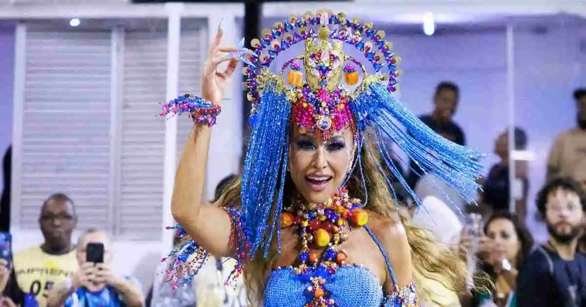 Sabrina Sato vem se destacando no carnaval 2025 com seus looks que evidenciam sua ousadia e estilo. Foto: Reprodução