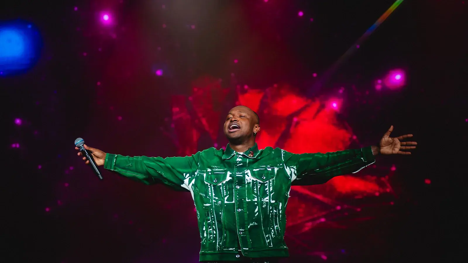 Internet compara Kendrick Lamar com Thiaguinho em show do intervalo no Super Bowl