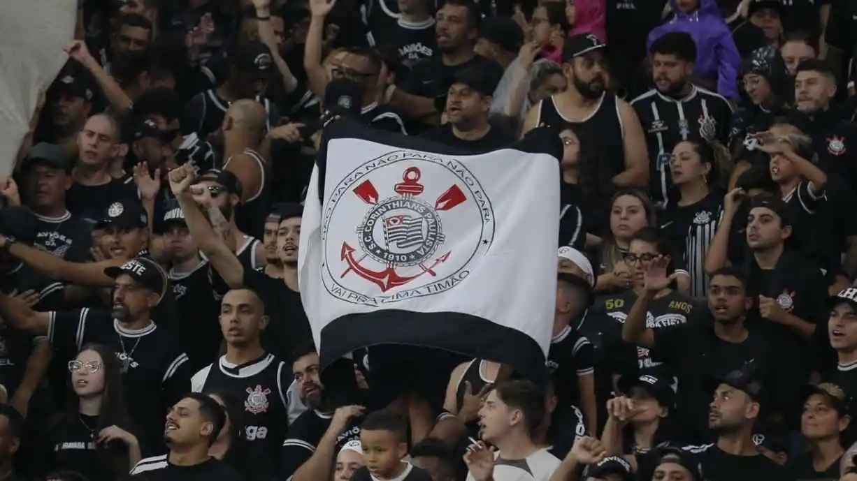  Até o momento, ele disputou sete jogos e segue invicto, com cinco vitórias e dois empates - Foto: Corinthians