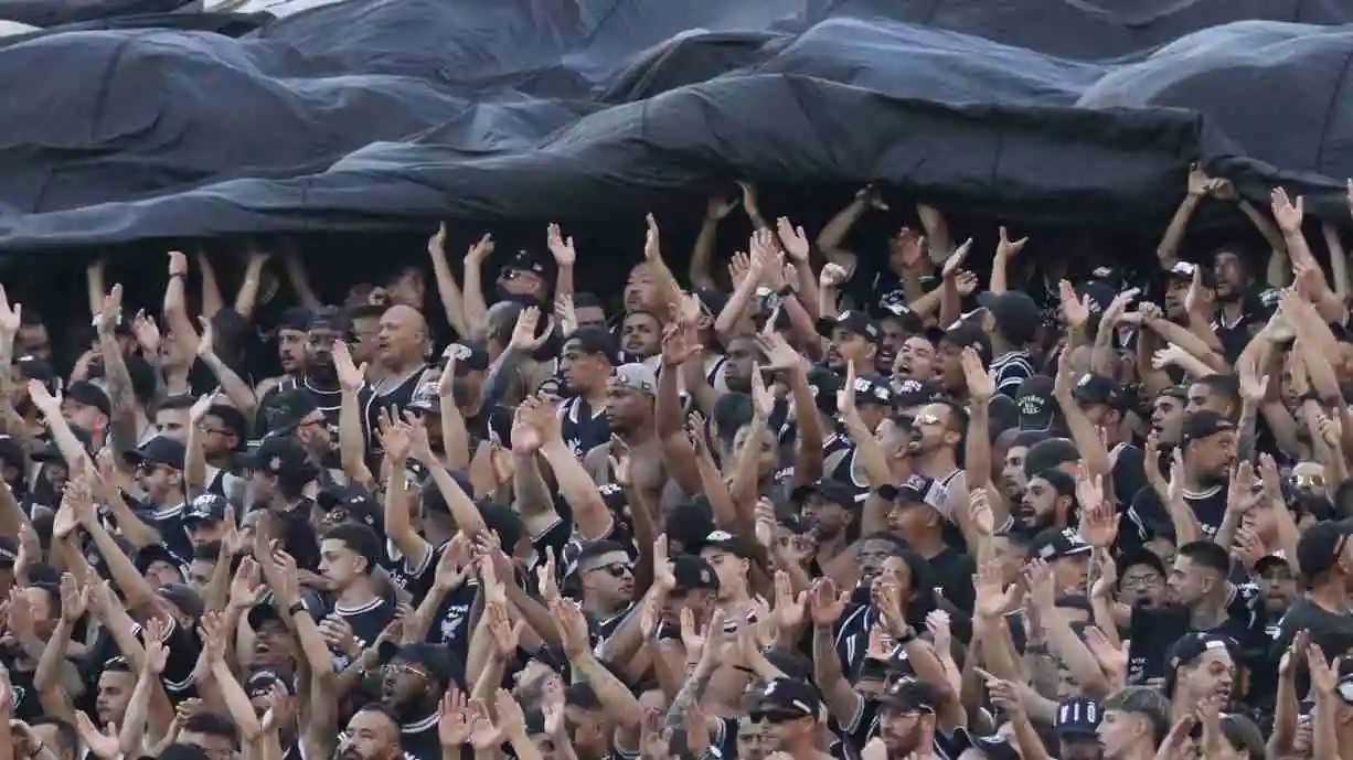 Na atual temporada, ele já balançou as redes quatro vezes e distribuiu duas assistências em 13 jogos - Foto: José Manoel Idalgo / Corinthians