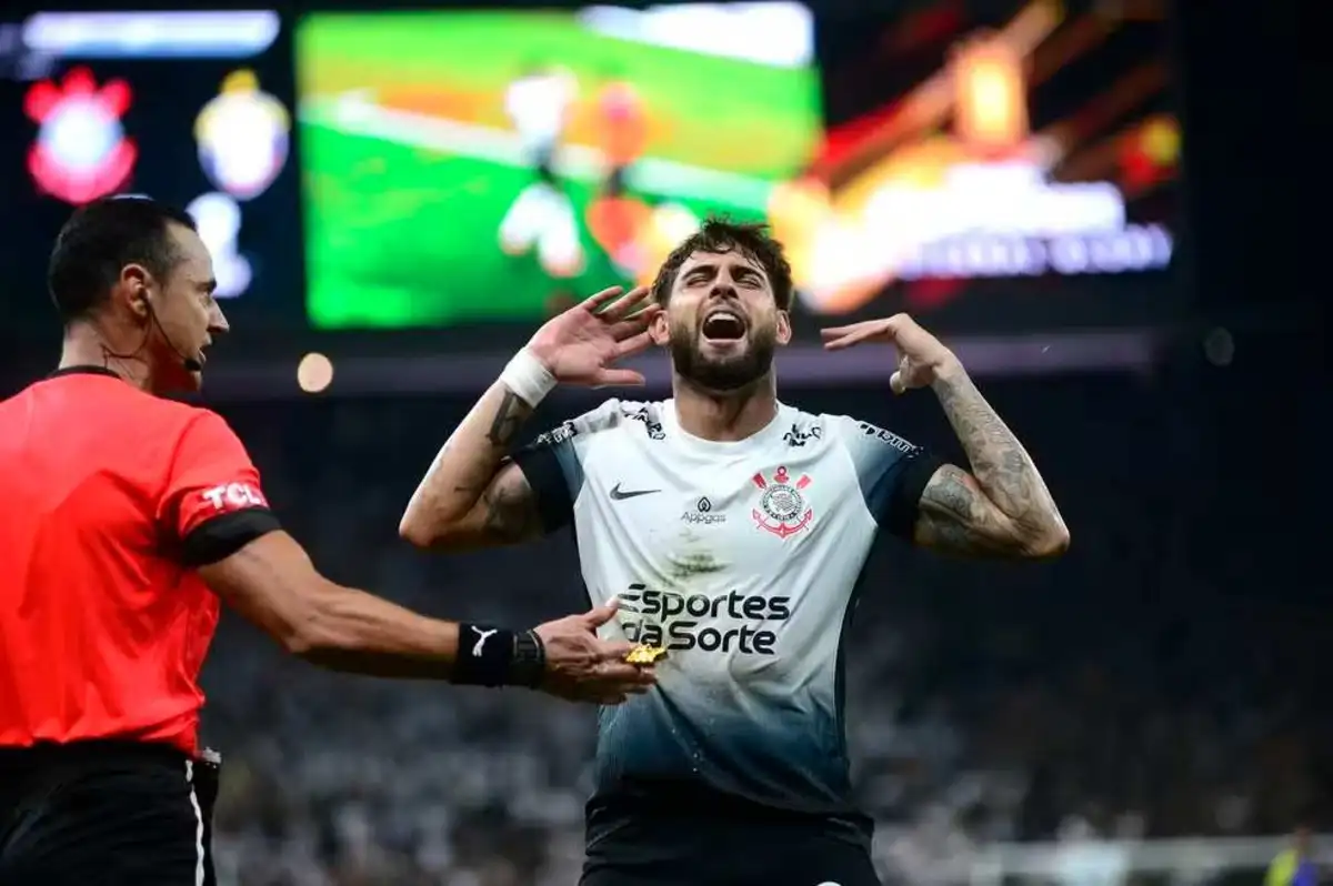 Após jogo entre Corinthians e Universidad Central da Venezuela, com vitória do Timão, Yuri Alberto falou que deseja ficar na equipe.  Foto: Marcos Ribolli