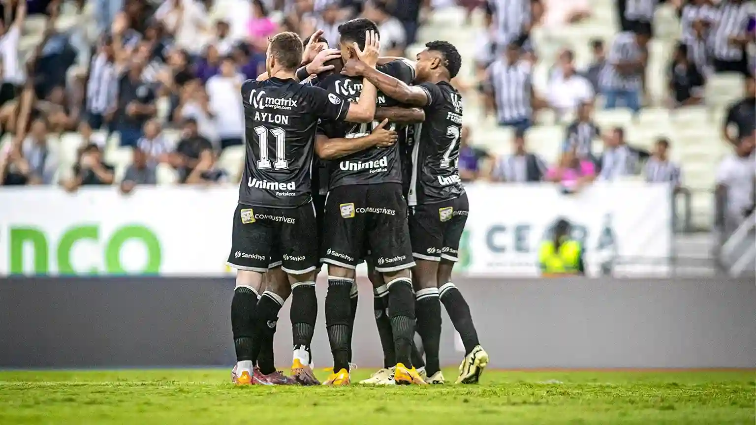 Ex-Corinthians comemora boa fase e título do Campeonato Estadual: "Sensação indescritível"