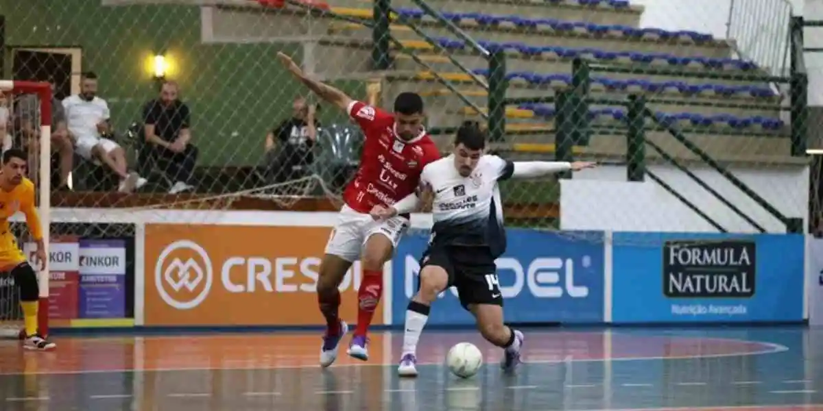 Atlântico e Corinthians se enfrentam nesta sexta-feira na grande decisão da Supercopa Gramado de Futsal 2025. Foto: Reprodução