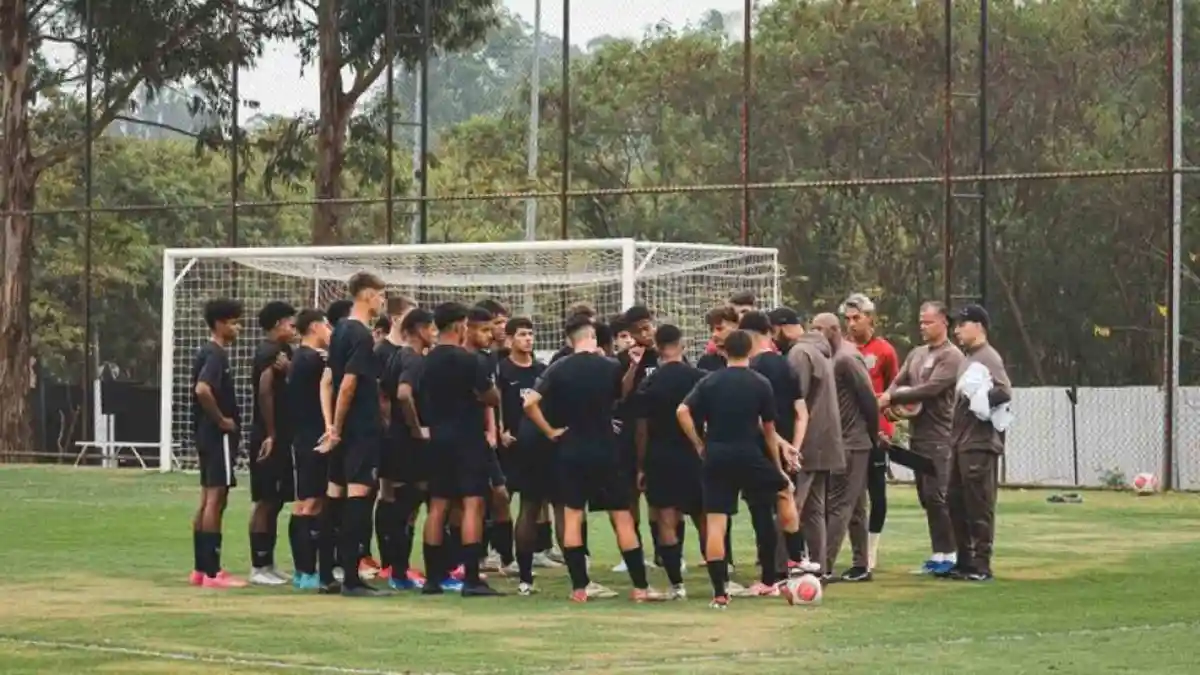Corinthians promove reformulação na base e ultrapassa 15 desligamentos; clube foca no desenvolvimento de novos talentos. . Foto: Rubão Machado / Corinthians