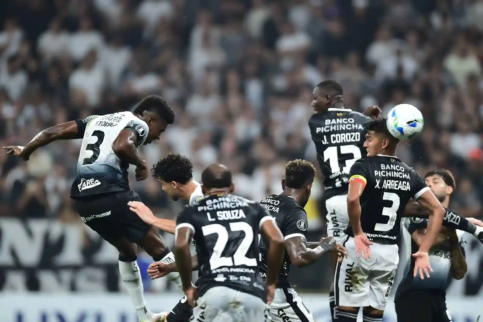 Ex-Corinthians dispara contra Memphis Depay e critica Ramón Díaz em eliminação na Libertadores - Foto: Divulgação/Conmebol Libertadores