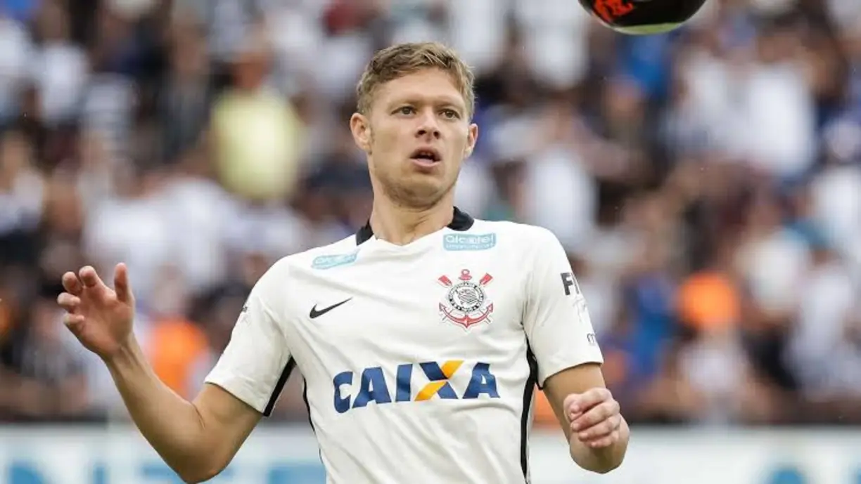 Ex-Corinthians acerta com clube que disputa a Série C