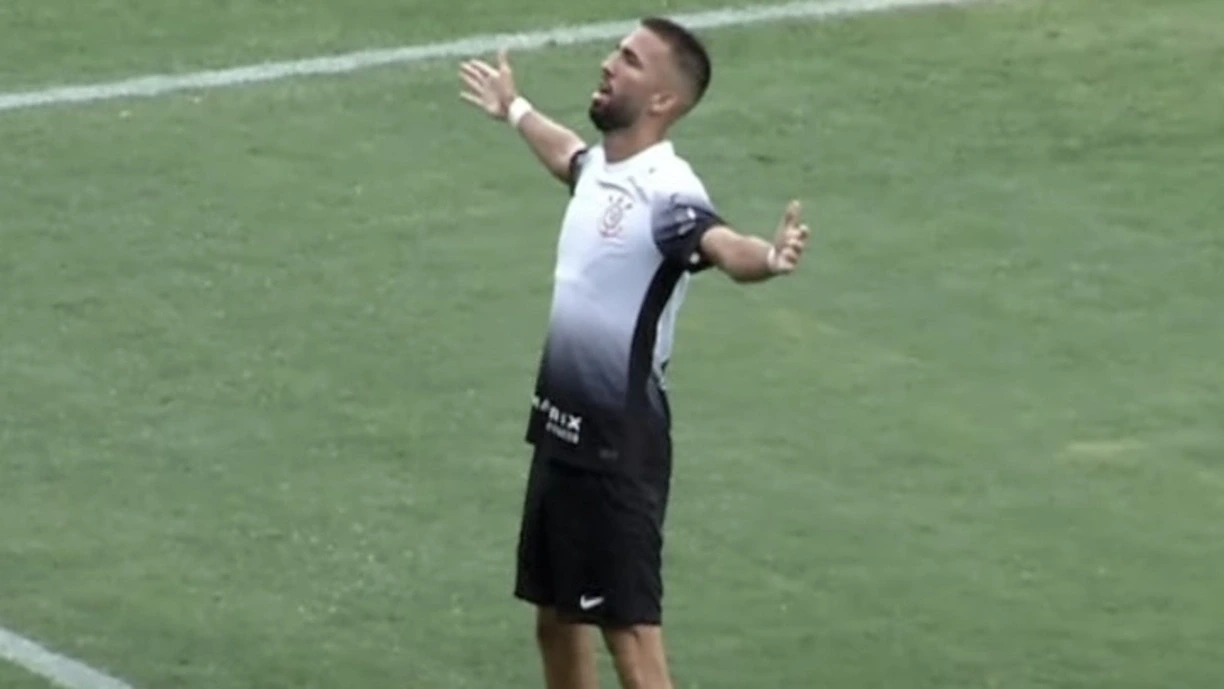 Jogador luso-canadense fala sobre marcar pela primeira vez no sub-20 do Corinthians