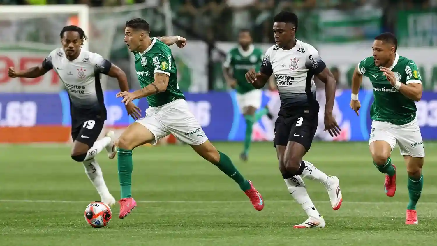 Jogador do Palmeiras revela clima entre os jogadores após derrota em casa para o Corinthians no primeiro jogo da final do Paulista - Foto: Cesar Greco/Palmeiras