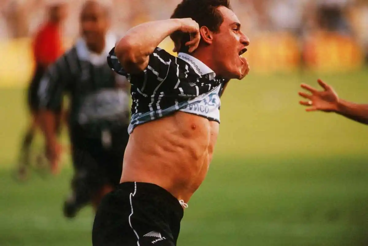 Carlos Gamarra em sua passagem pelo Corinthians, onde conquistou o Campeonato Brasileiro de 1998. Foto: Marcelo Soubhia