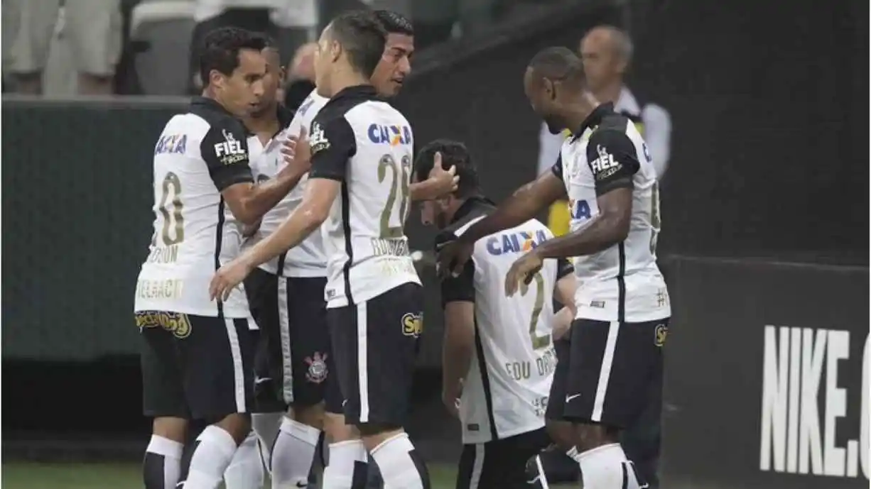 Aos 40 anos, ex-jogador do Corinthians vence mais um título na carreira