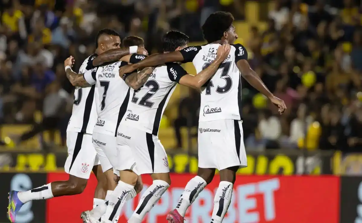 Cheio de reservas, Corinthians vence o Novorizontino na Copa do Brasil, na estreia de Dorival Júnior - Foto: Joisel Amaral/AGIF