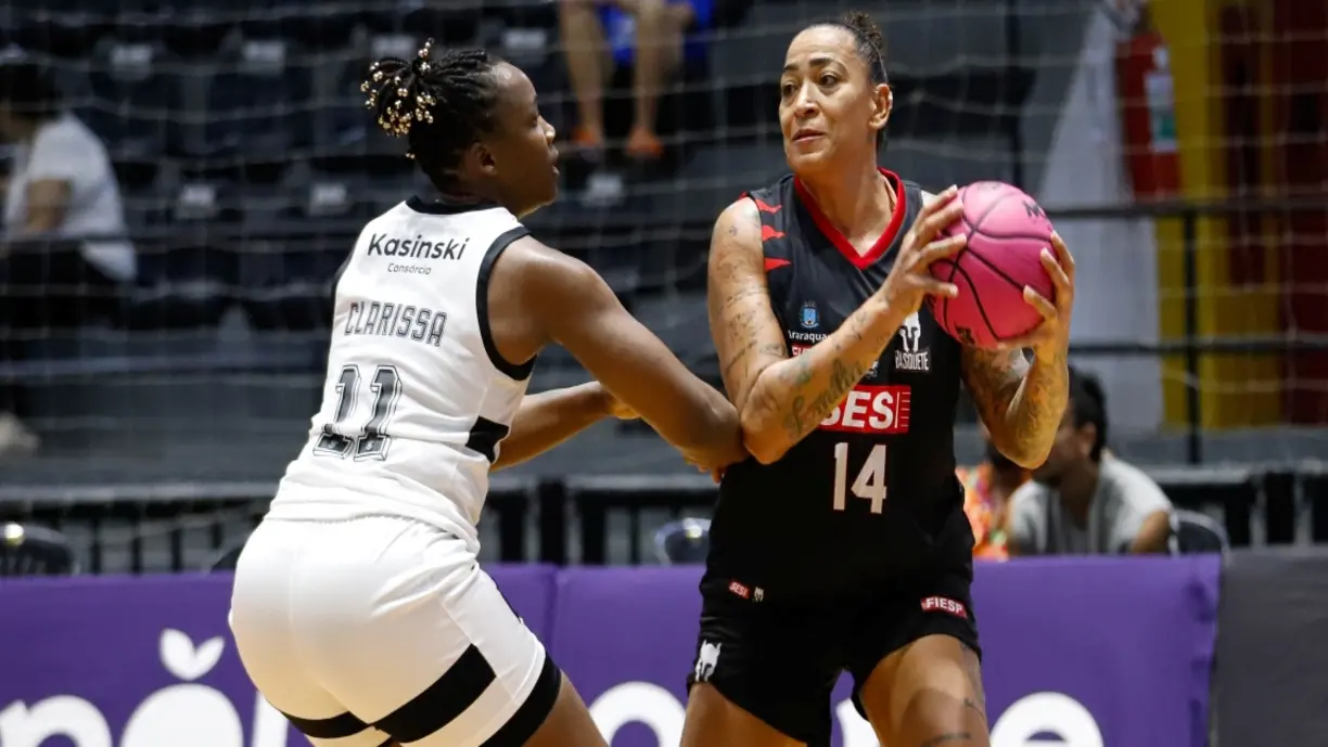 Cestinha do jogo neste domingo, 18, foi Evelyn Larissa, do Sesi Araraquara, com 11 pontos | Beto Miller/Corinthians
