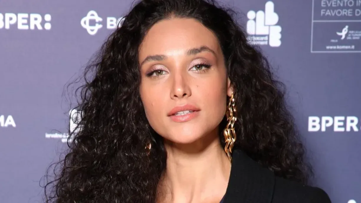 Débora Nascimento fala sobre novo filme e como “Encontrar o equilíbrio”