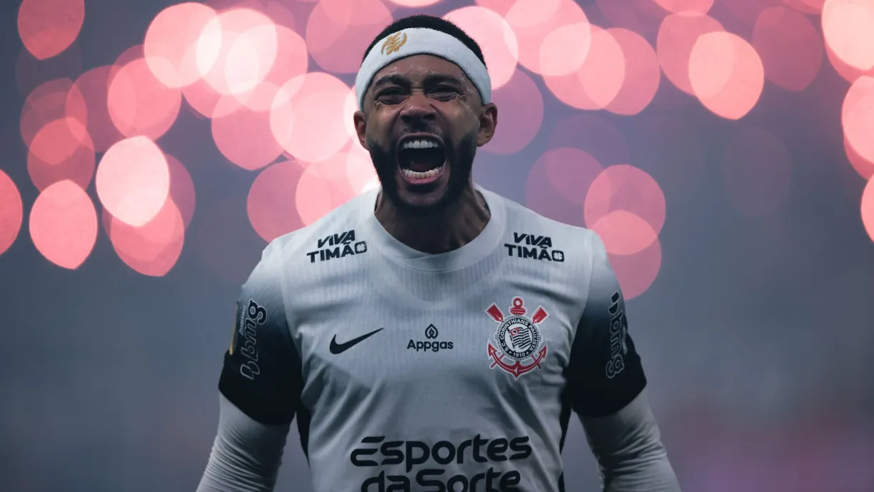 Depay queria Flamengo, mas fechou com o Corinthians em 2024