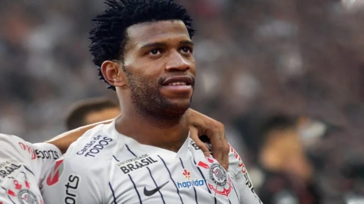 Gil revela que quase chegou ao Corinthians em 2012, ano do Mundial, mas negociação falhou; depois, construiu trajetória vitoriosa no clube - Foto: Reprodução