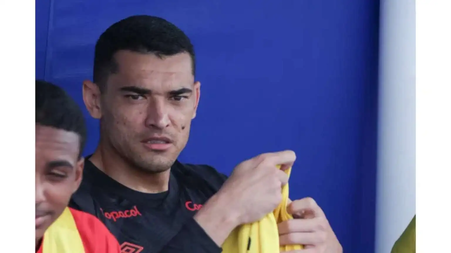 Corinthians negocia com o goleiro Santos para reforçar o elenco, mesmo com Hugo Souza mantido como titular. Foto: Reprodução