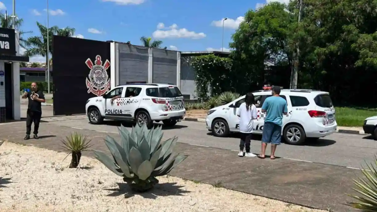 Polícia investiga sumiço de materiais no CT do Corinthians; câmeras de segurança devem ajudar a identificar responsáveis. Foto: Reprodução