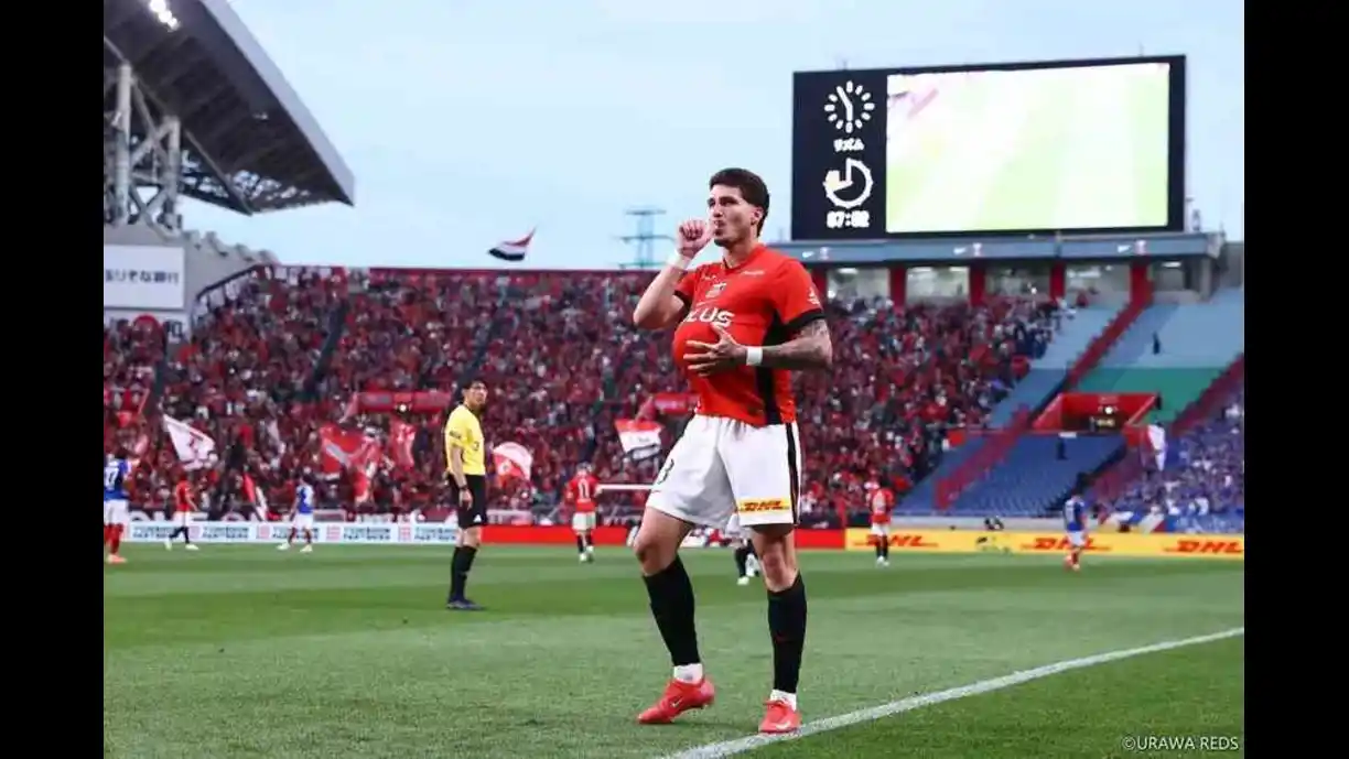 Danilo Boza, zagueiro do Urawa Reds, revela seu sonho de um dia defender o Corinthians e destaca a importância do clube em sua carreira.. Foto: Reprodução