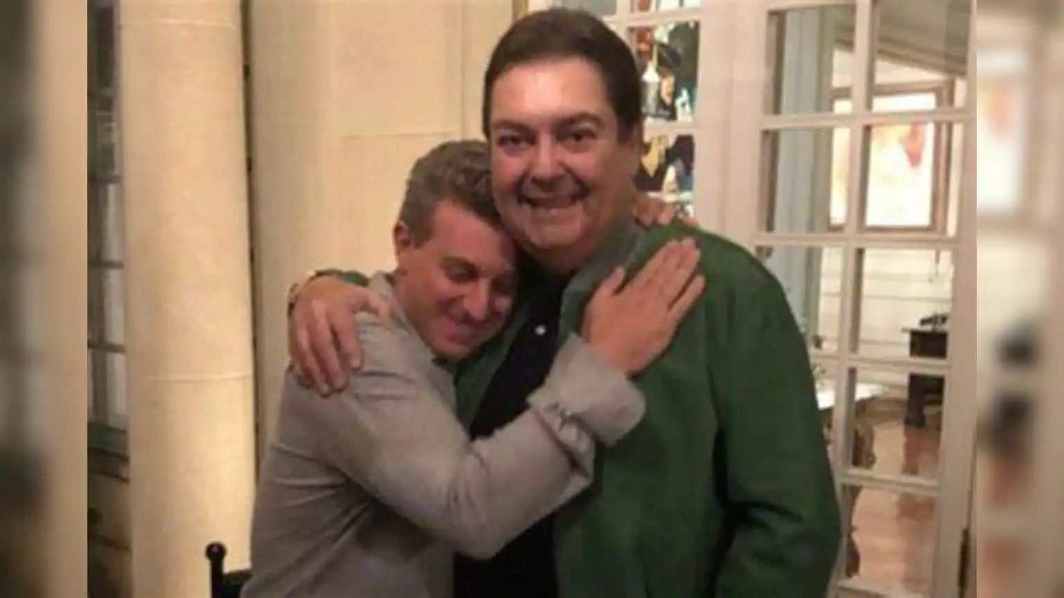 Luciano Huck prestou mais homenagens para Faustão durante o último domingo (5). Foto: Reprodução/Instagram.